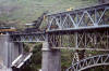 puente de hierro sobre el cabe en Areas