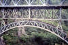 puente de hierro sobre el cabe en Areas 